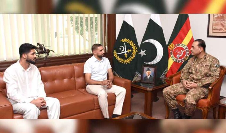 Pakistan's boxing hero, Amir Khan, landed a special honor recently at the country's military headquarters. This recognition wasn't for his knockout punches in the ring, but for his incredible contributions to the world of sports, inspiring countless young people.