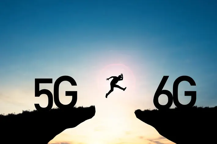 A team of Japanese tech giants has pulled off a remarkable feat: developing the world's first 6G device, and it's a game-changer. Imagine this: downloading an entire movie in seconds, not minutes. Streaming crystal-clear, ultra-high-definition videos without a single stutter. That's the kind of warp-speed internet experience this 6G device promises.